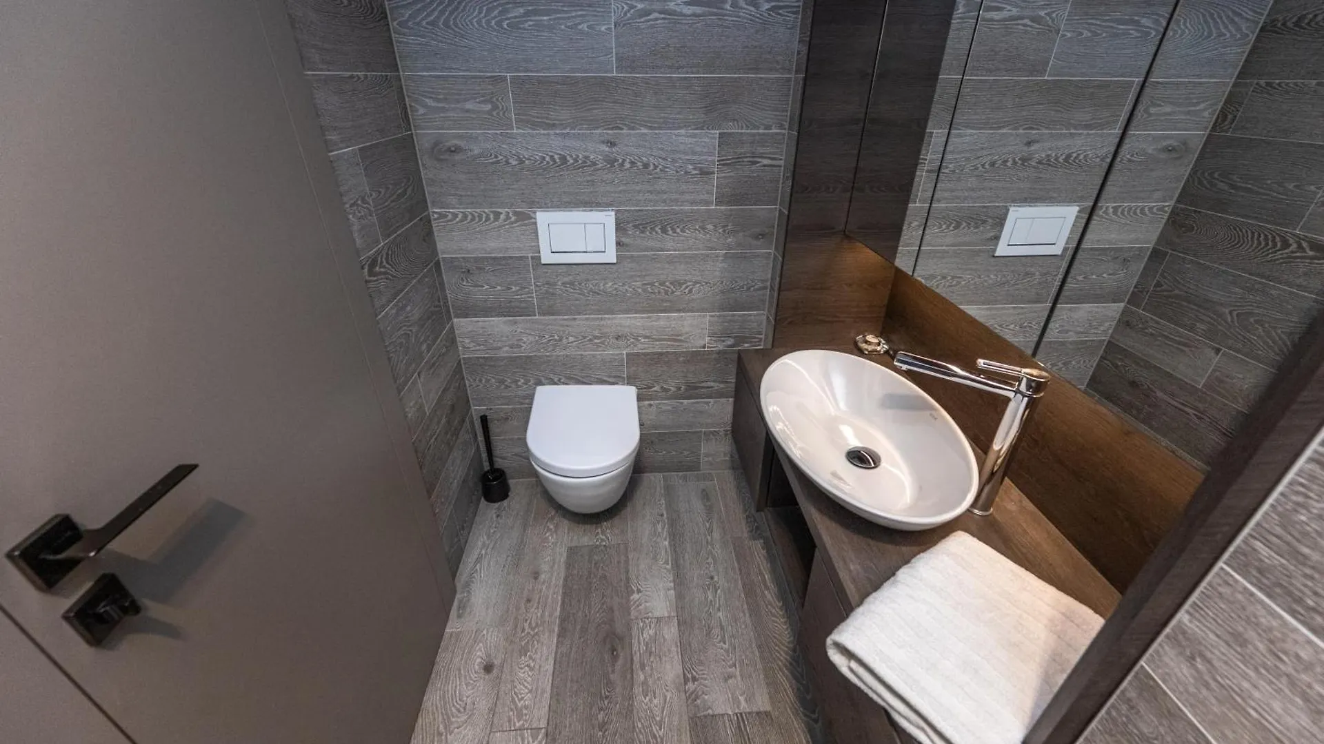 Wishlist Prague Residences - Old Town Square Apartment