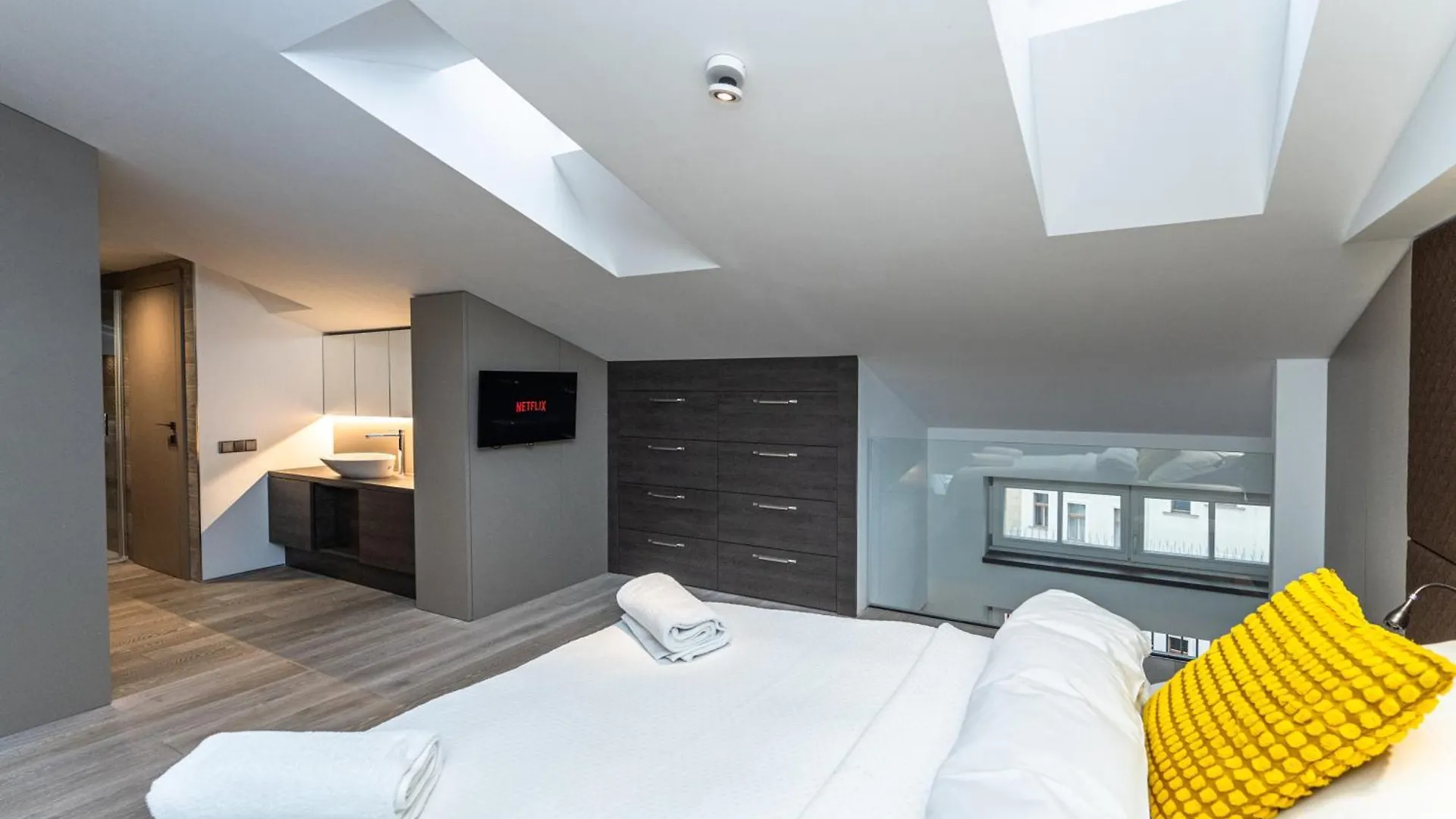 Wishlist Prague Residences - Old Town Square Apartamento
